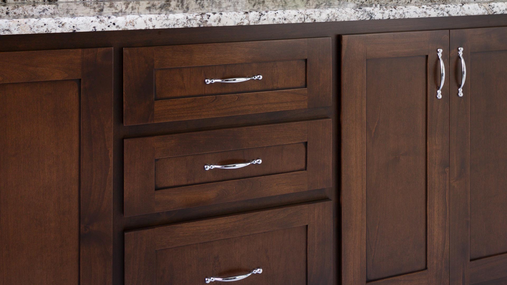 custom-bathroom-cabinet-detail