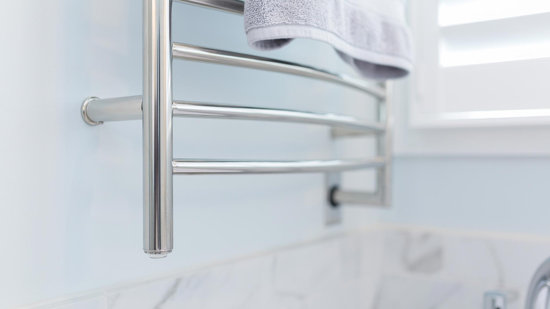 Blue-Pearl-Bathroom-heated-towel-rack-